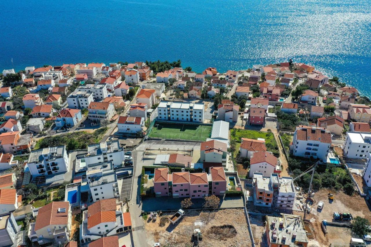 Luxury Apartment Pia With Swimming Pool And Grill تروغير المظهر الخارجي الصورة